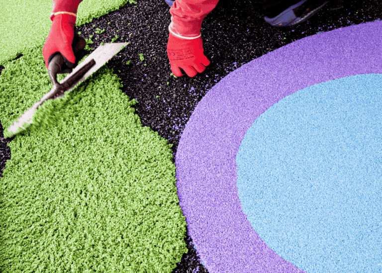 Instalación de suelos para parques infantiles